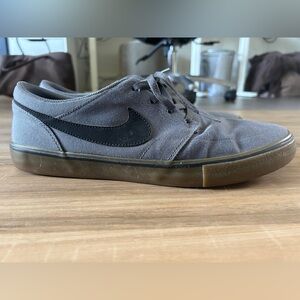 Nike Men's SB Solarsoft Portmore 2 Sneakers